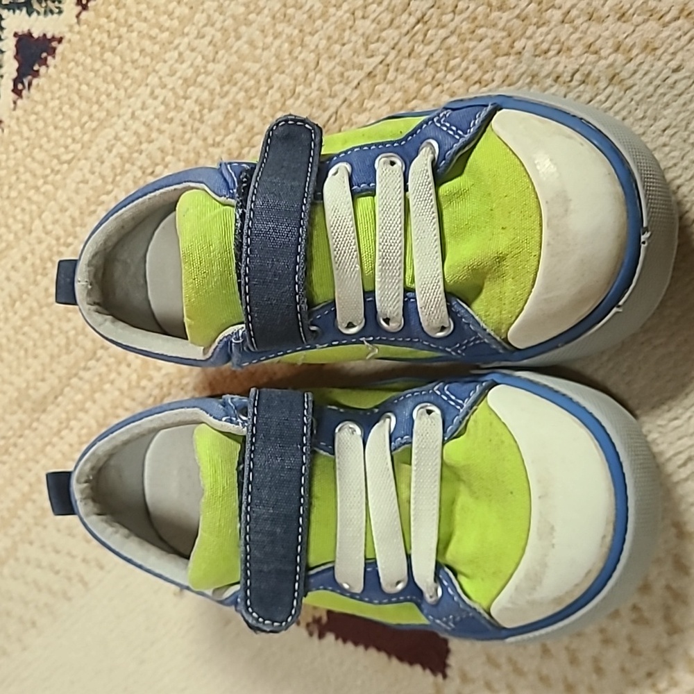 Boys sneakers shoes